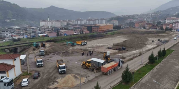 Karabük Adalet Sarayı sahasında zemin hazırlıkları sürüyor