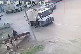 Karabük’te kaza anı ve tehlikeli yolculuk kameraya yansıdı