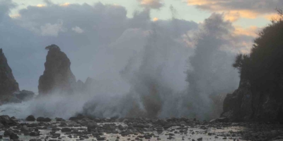 Karadeniz’de tsunamiyi andıran görüntüler