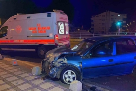 Karaman’da iki otomobil çarpıştı: 3 yaralı