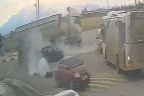 Karaman’da kamyon otomobile çarptı: 2 yaralı