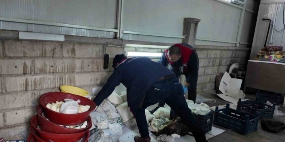 Karaman’da son kullanma tarihi geçen peynir ve tereyağlarına el konuldu