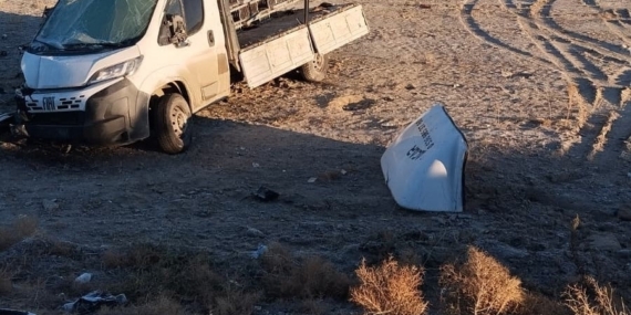 Karapınar’da şarampole devrilen kamyonet sürücüsü yaralandı