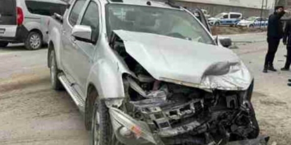 Karapınar’da tır ile kamyonet çarpıştı: 1 yaralı