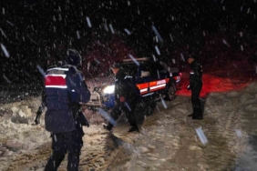 Karda mahsur kalan vatandaş kurtarıldı