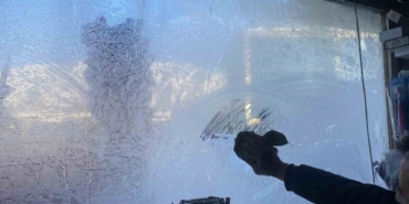 Karlıova buz tuttu: Yetişkinler cefasını, çocuklar ise sefasını sürdü