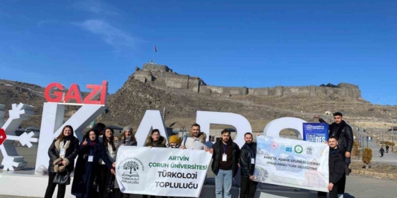Kars’ta aşıklık geleneği masaya yatırıldı