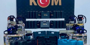 Kars’ta kaçakçılık operasyonu: Çok sayıda tütün ve elektronik malzeme ele geçirildi