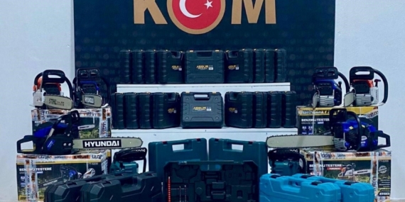 Kars’ta kaçakçılık operasyonu: Çok sayıda tütün ve elektronik malzeme ele geçirildi