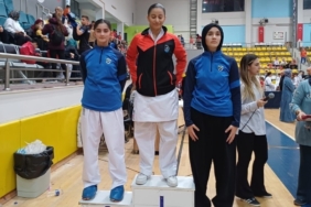 Kartepe Belediyesporlu karateciler, Kocaeli Gelişim Ligi’nde dereceye girdi