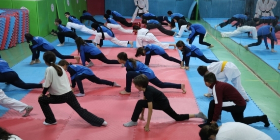 Kartepe’de çocuklara ücretsiz spor eğitimi