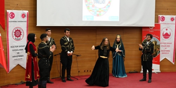 Kastamonu Üniversitesi’nde Türkçe şenliği düzenlendi