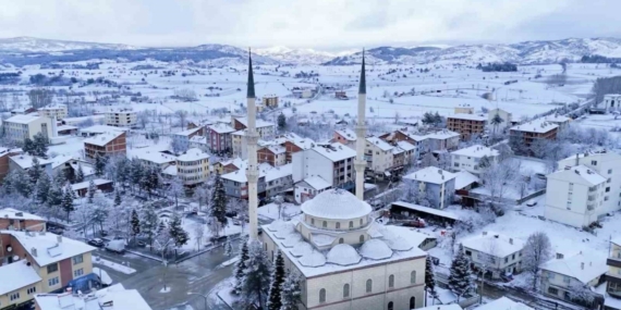 Kastamonu’da kar ilçeleri beyaza bürüdü