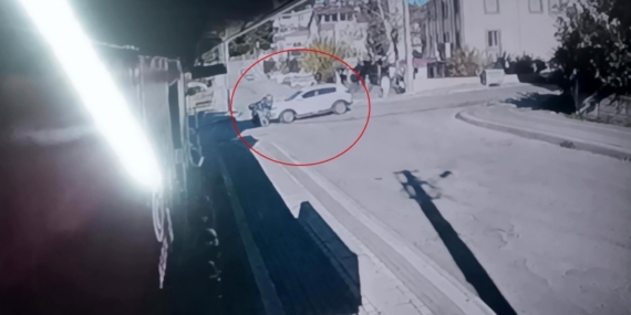 Kavşağa giren motosikletliyi fark etmeyerek çarptı: 1 yaralı