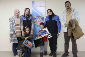 Kaybolan oyuncağı için polisten yardım istedi