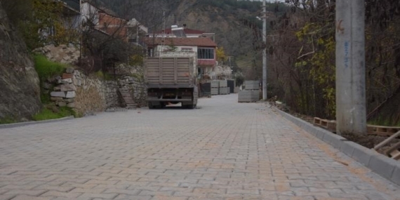 Kayıboyu Mahallesinde cadde ve sokaklar yenileniyor