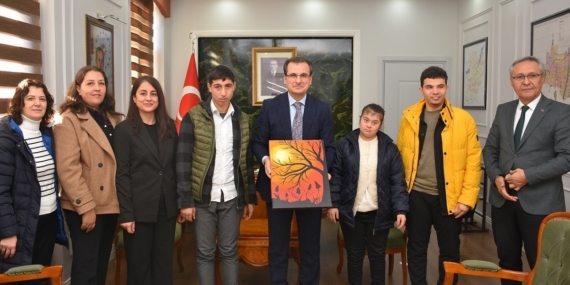 Kaymakam Güldoğan, Özel Eğitim öğrencilerini makamında ağırladı