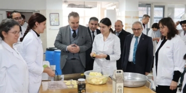 Kaymakam Odabaş meslek lisesindeki üretim alanlarını inceledi