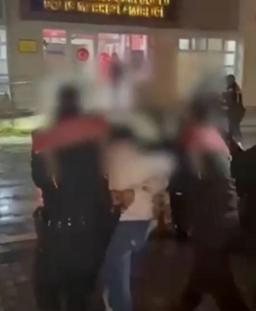 Kayseri’de 3 polis aracına çarparak kaçan suç makinası yakalandı