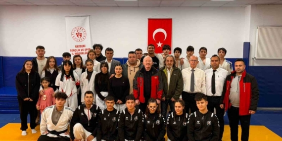 Kayseri’de Jujitsu sporcuları 2026 startını verdi