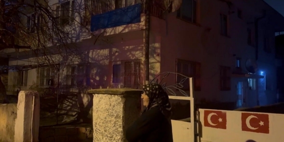 Kayseri’de komşuluk örneği: Ulaşamadığı komşusundan soğuk havada haber bekledi