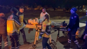 Kaza yapan alkollü sürücü, "Gazeteci çekerse üflemem" diyerek, ekiplere zorluk çıkardı