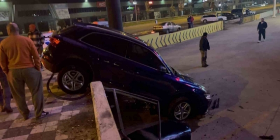 Kaza yapan alkollü sürücünün "Trakyalıyım ben be ya, hiçbir şeyim yok" diyerek polise sarılmak istemesi gülümsetti