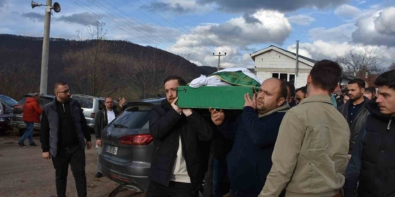 Kazada hayatını kaybeden sürücü toprağa verildi