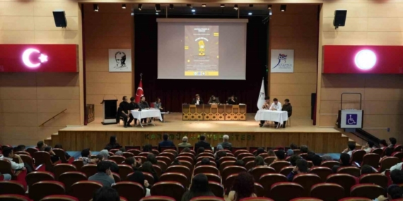 KBÜ’de sosyal bilimler öğrencileri Zihin Arenası’nda buluştu