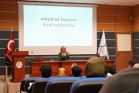 KBÜ’de tez yazım seminerlerinde beşinci hafta tamamlandı