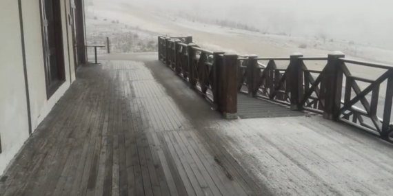 Keltepe Kayak Merkezine mevsimin ilk karı düştü