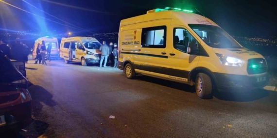 Kendisinden ayrılan kız arkadaşını evine girerken  öldürdü