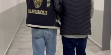 Kendisini polis olarak tanıtan dolandırıcı tutuklandı