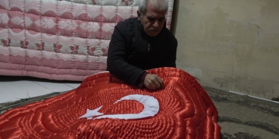 Kilisli yorgancının bayrak sevgisi