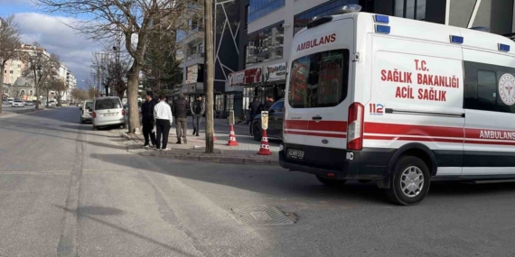 Kiracı, dükkan sahibini göğsünden bıçakladı