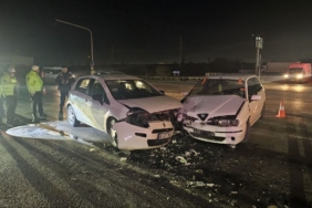 Kırmızı ışık ihlali kazaya neden oldu: 2 yaralı