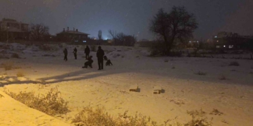 Kırşehir’de kar yağışı başladı, çocuklar kendini dışarı attı