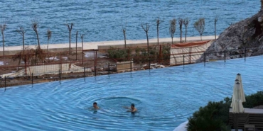 Kış ortasında havuz keyfi