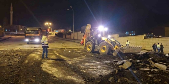 Kışla rampasının asfaltı yenileniyor