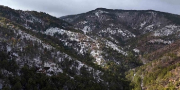 Kızılcahamam’da kar yağışı etkili oldu: Soğuksu Milli Parkı’nda kartpostallık manzaralar oluştu