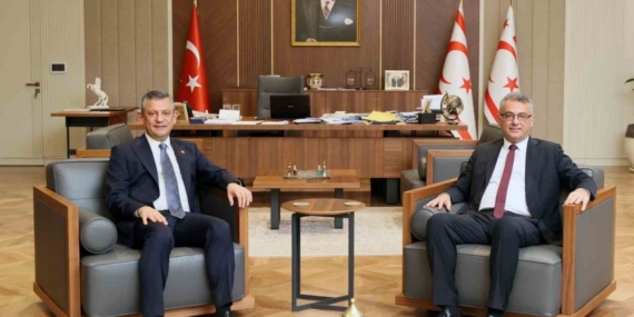 KKTC Cumhurbaşkanı Erhürman, CHP Genel Başkanı Özel’i kabul etti
