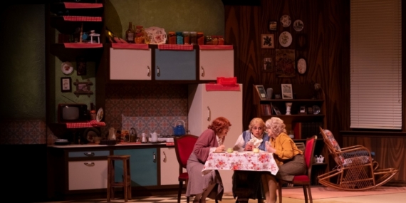 Kocaeli Şehir Tiyatroları "Üç Jokerli Konken" oyunuyla Berlin’de sahne alacak