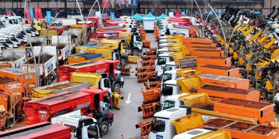 Kocaeli’de 265 milyon liralık 42 yeni iş makinesi hizmete girdi