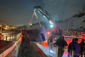 Kontrolden çıkan otomobil su kanalına düştü: 1 yaralı