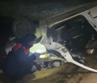 Köpekten kaçmak isterken takla attı