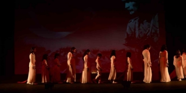 Koruma altındaki çocuklardan duygulandıran performans: "Harman yeri 1915" Erzurum’da sahnelendi