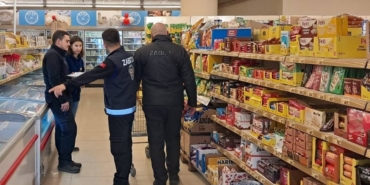 Köşk’te zincir marketlere etiket ve son kullanma tarihi denetimi
