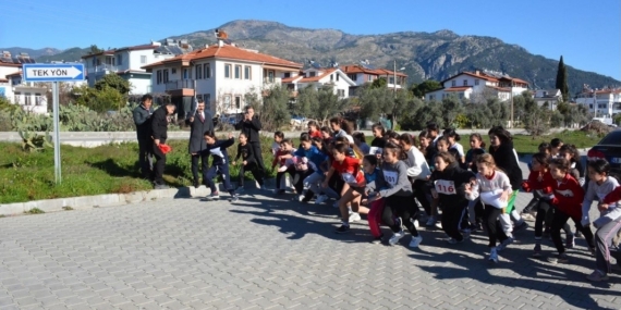 Köyceğiz’de Atatürk yol koşusu yapıldı