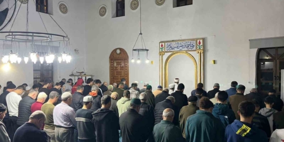 Köyceğizliler Regaib Kandili’nde camileri doldurdu