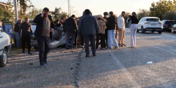 Kozan-Kadirli yolunda hatalı sollama kazaya neden oldu: 2 ağır yaralı